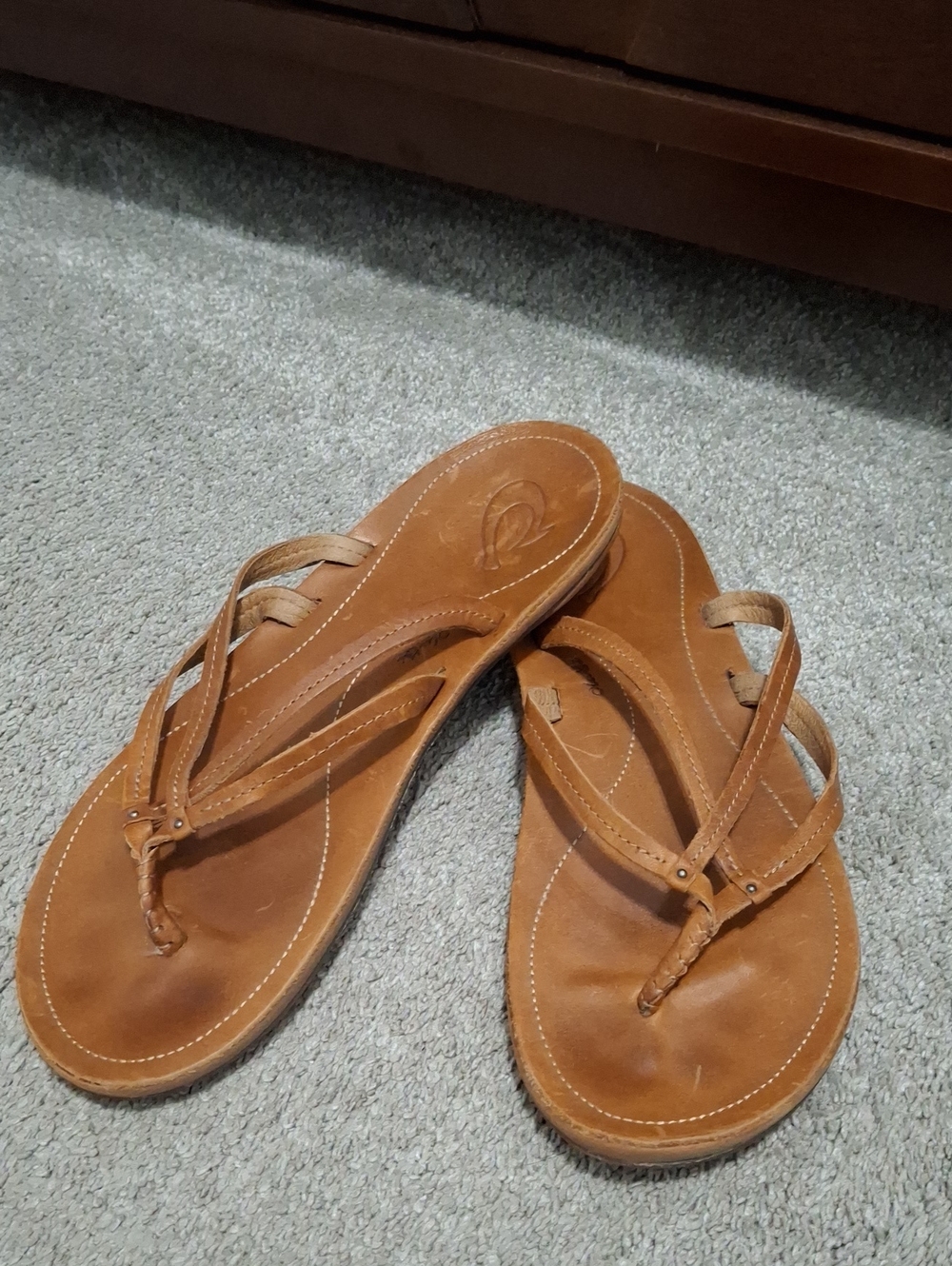 OluKai U'i Sandal, Sahara/Sahara, Size 10 Tan Leather Great Condition Vaca Beach